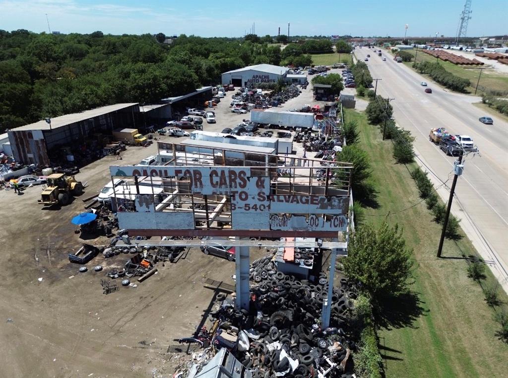 1001 W Kennedale Parkway