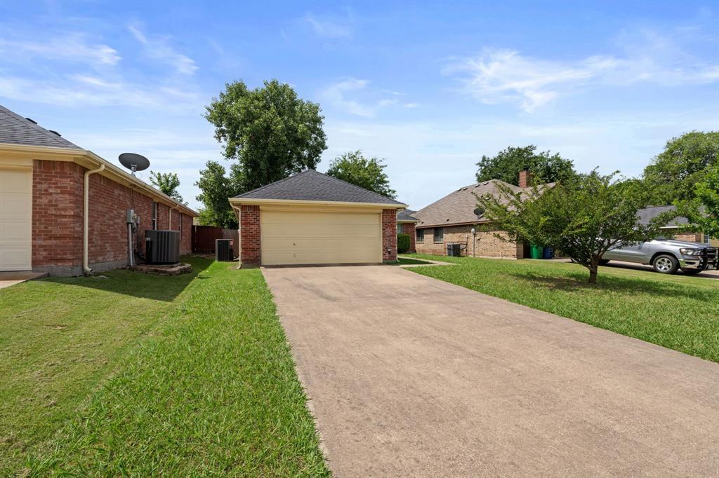 90 Elmwood Trail