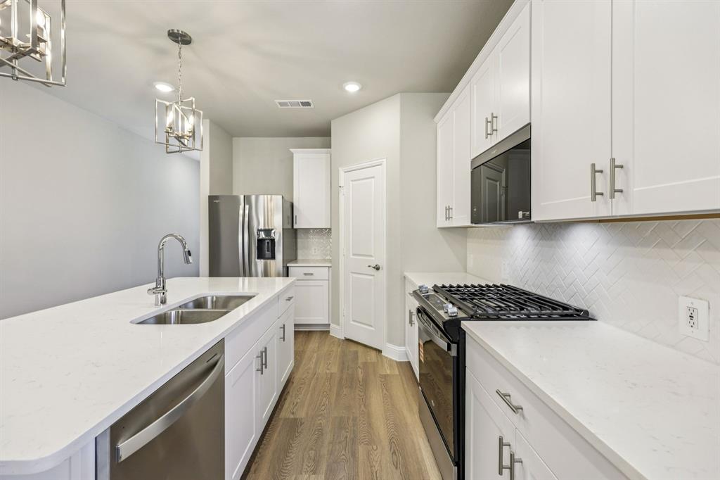 811 London Town Lane