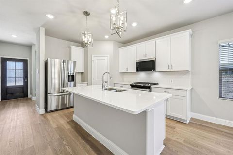 811 London Town Lane Princeton TX 75071