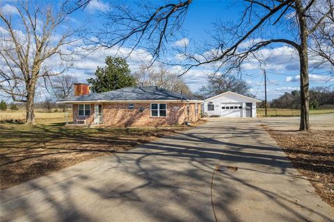 2339 SW County Road 3110 Mount Vernon TX 75457