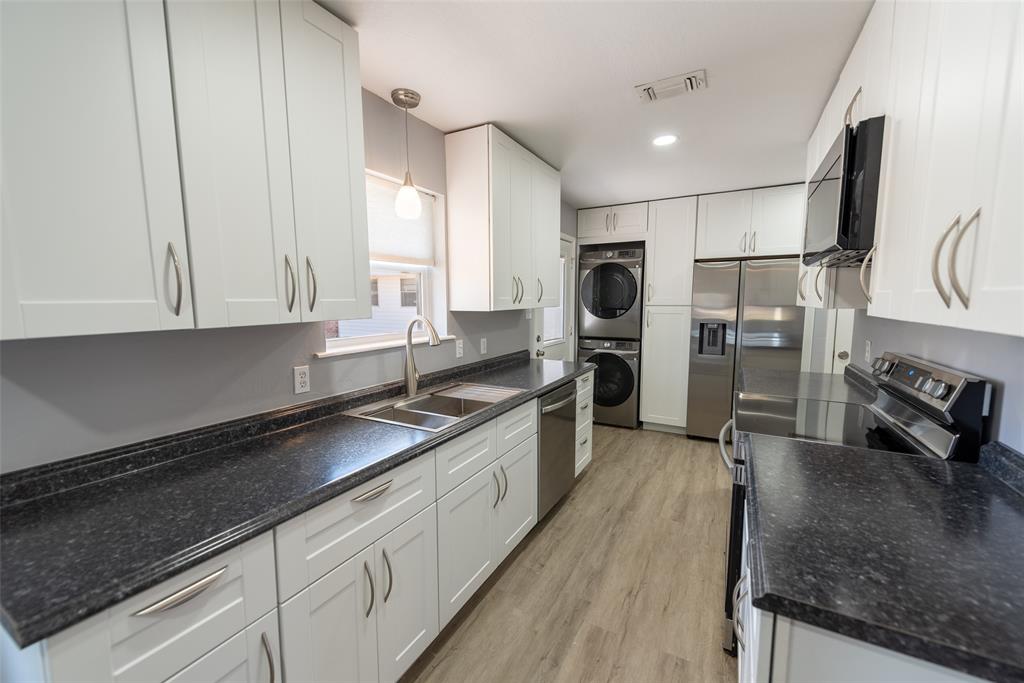 Henr Teal 52 - Residential