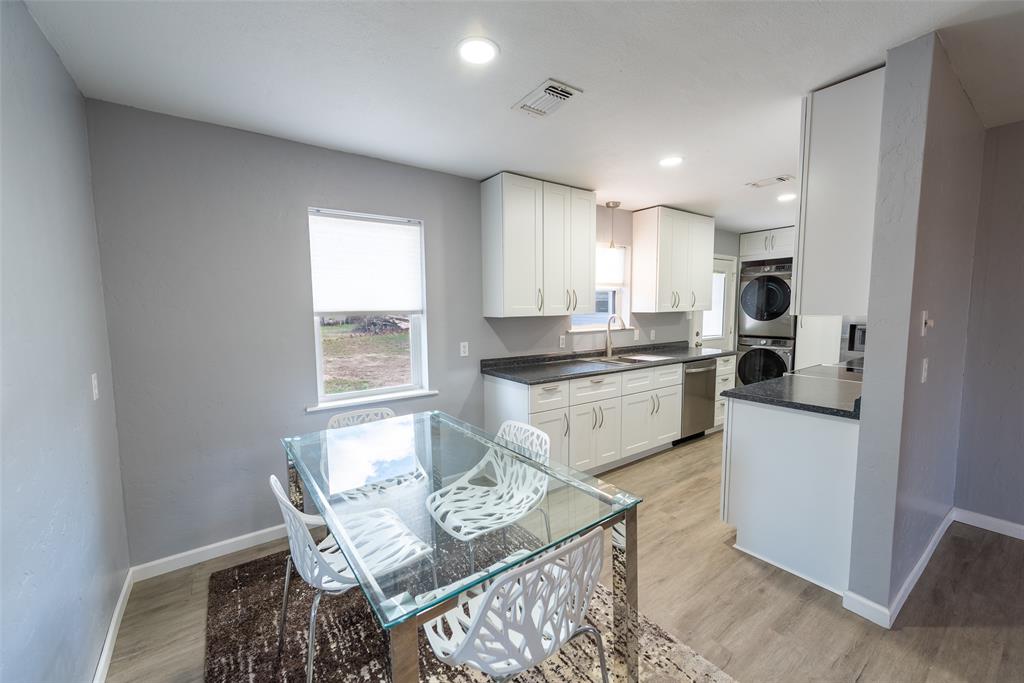 Henr Teal 52 - Residential