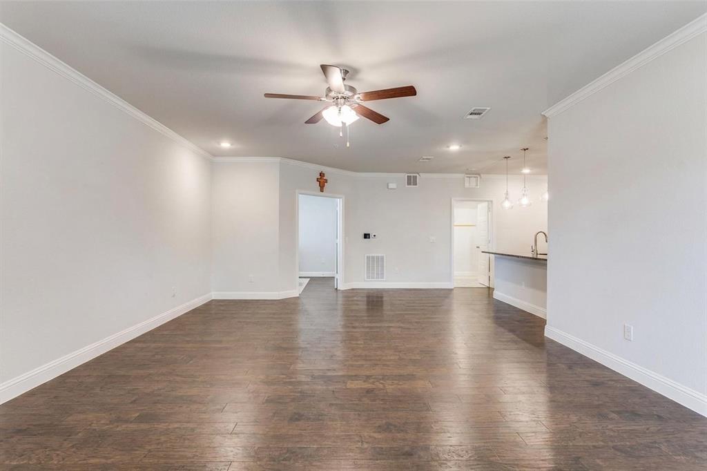 651 N Watters Road 1206