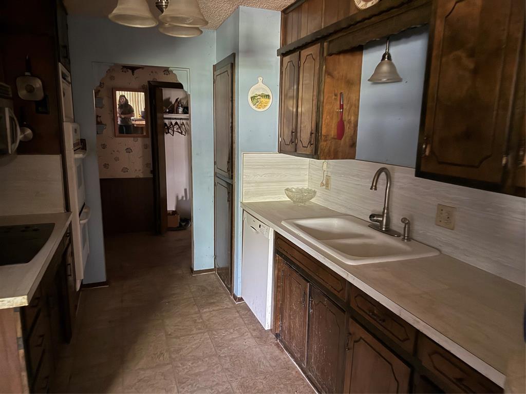 Laguna Tres Estate - Residential