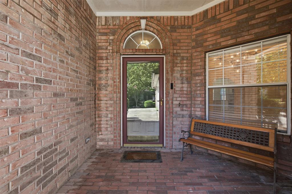 2813 Bradford Oaks Drive