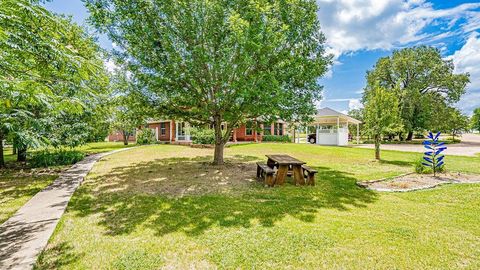 A home in Granbury