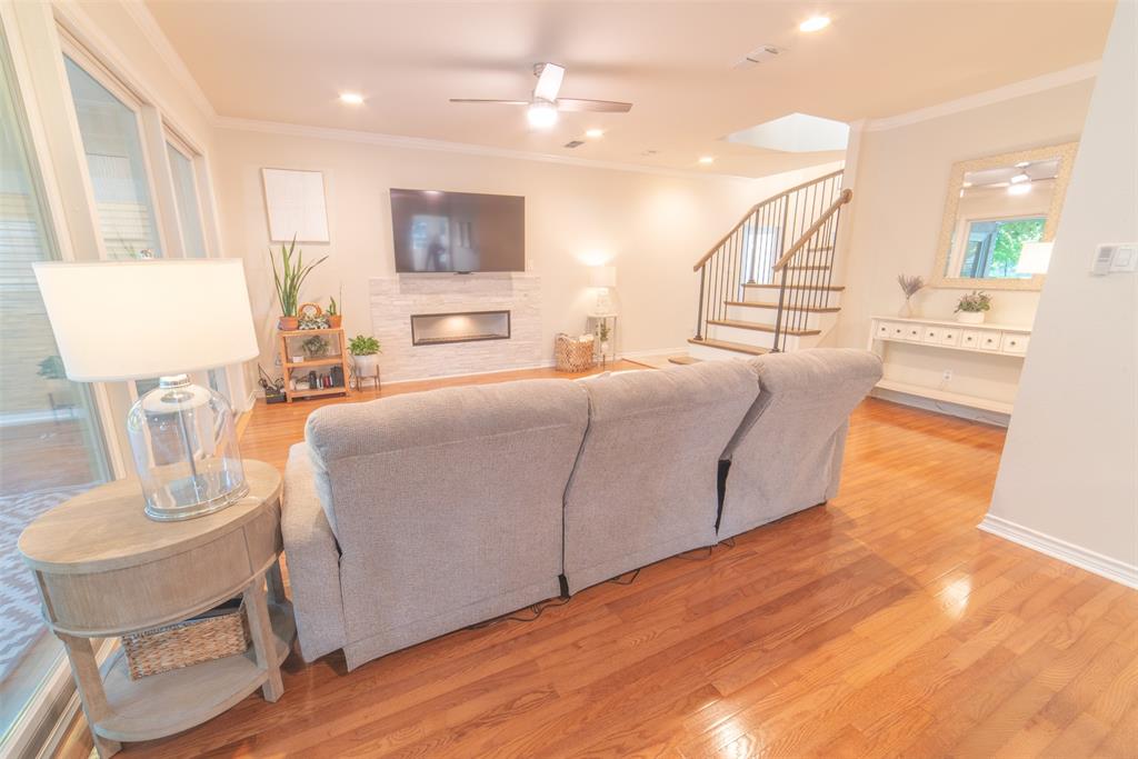 Pecan Hill Estate - Residential