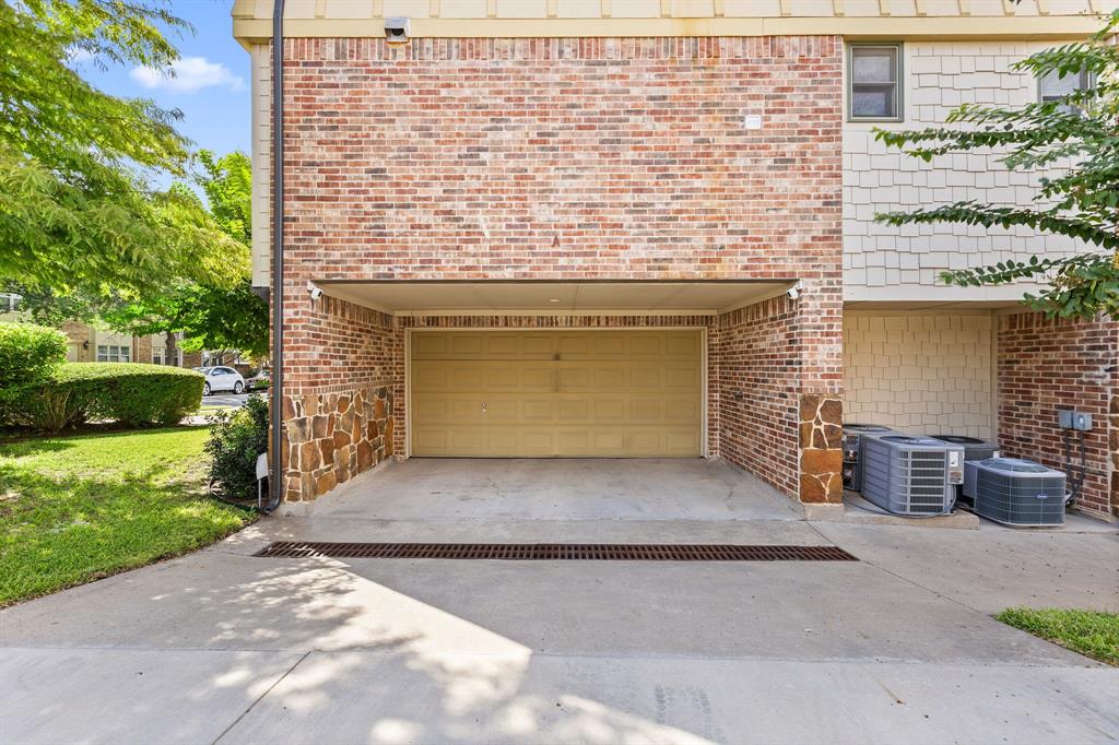 Milton Condos - Residential