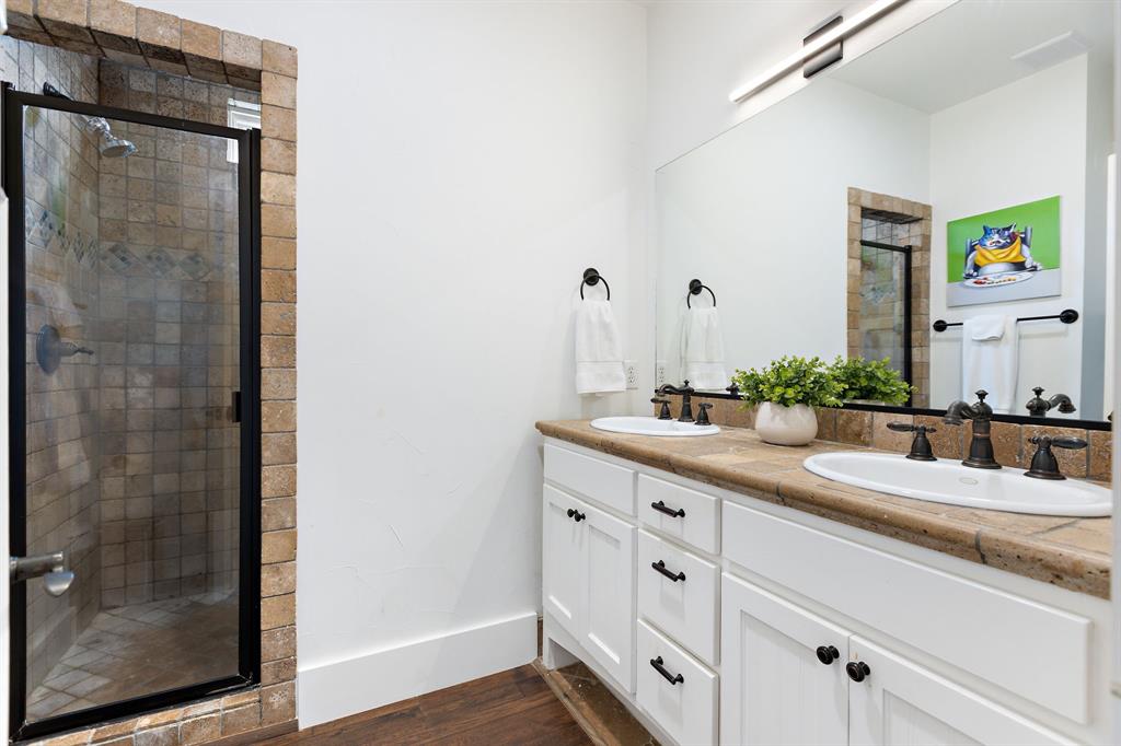 Milton Condos - Residential