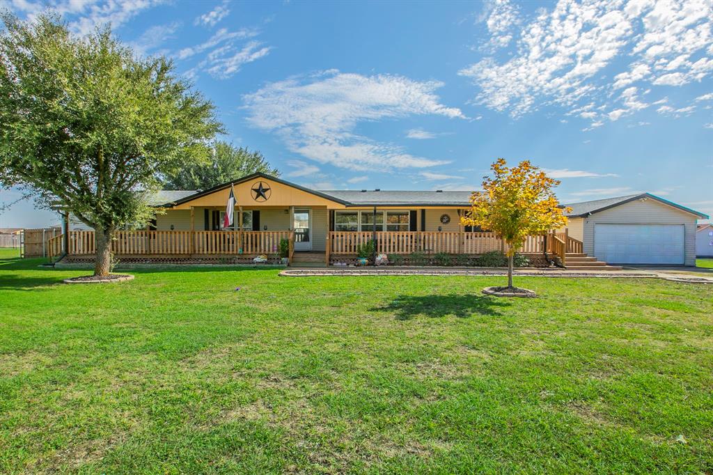 153 Golden Coast Circle