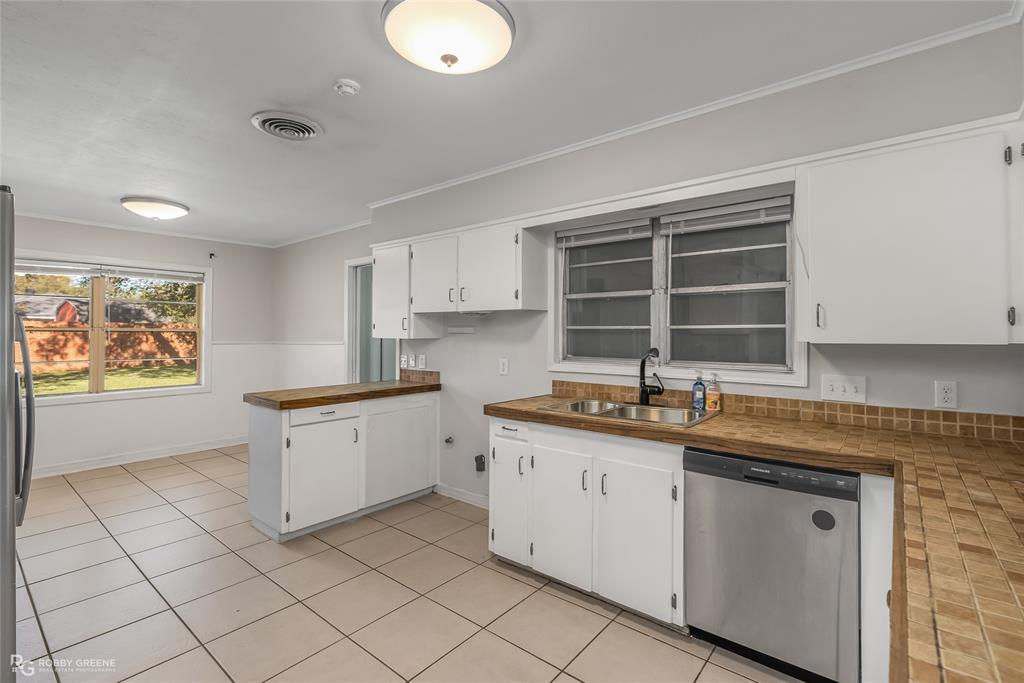 Bossier City, Louisiana 71111, United States, 3 Bedrooms Bedrooms, ,2 BathroomsBathrooms,Residential,Pending,30867