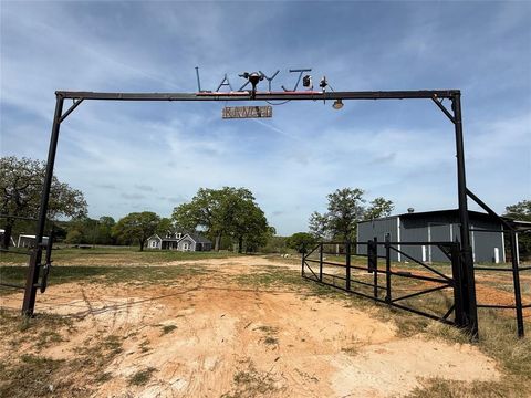 Photo of 1556 County Road 4764, Boyd, TX 76023 (MLS # 21224569)