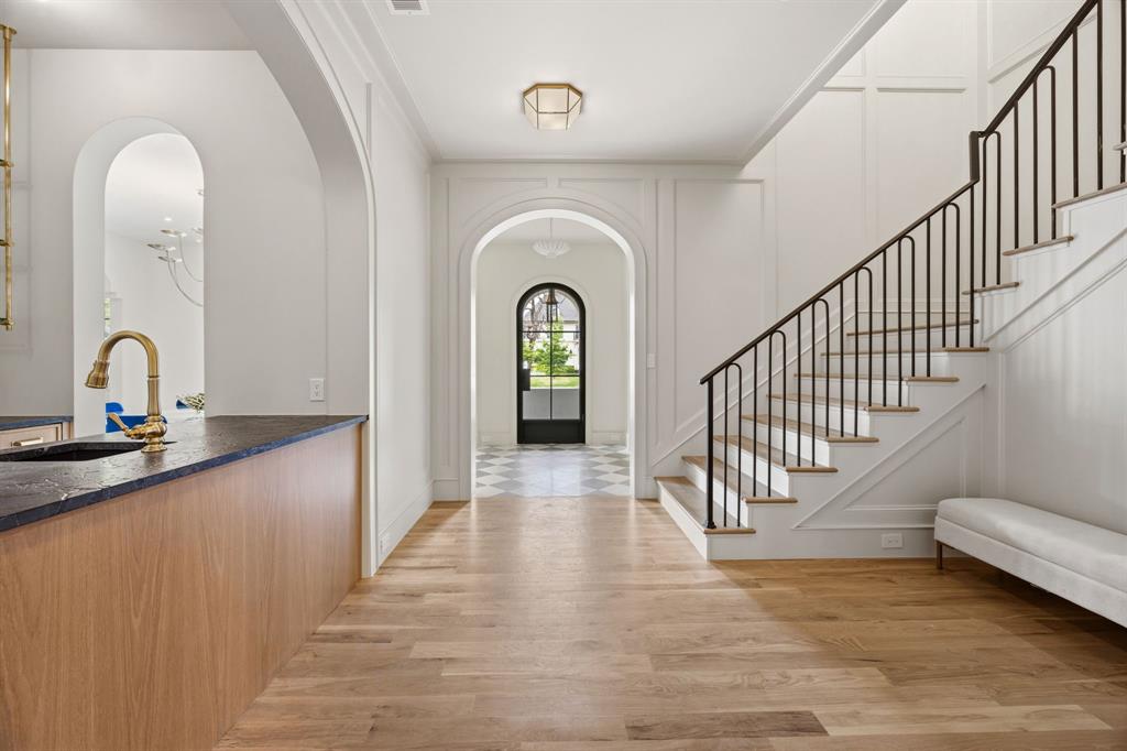 4021 Southwestern Boulevard