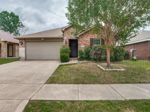 704 Cliffmere Drive Arlington TX 76002
