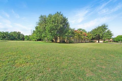 A home in Mineral Wells