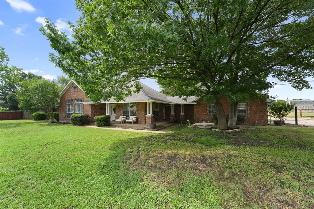 302 Thorntree Drive