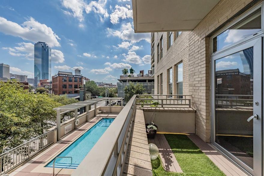 Step into luxury living in this award-winning condo at Victory Park—one of Dallas’s most vibrant neighborhoods. Overlooking Dallas skyline!!
This stunning 2-bed, 2-bath home with 2 walk-in closets and a private office features 10-ft ceilings, a balcony overlooking Downtown Dallas, the pool, and amenity deck. Enjoy an in-unit washer & dryer, new AC, new water heater, and new stainless appliances. Includes 2 gated parking spaces and access to a fitness center, social lounge, motor court, and concierge. Steps from the W Hotel, AA Center, Cinepolis, Katy Trail , DART, restaurants, and next to Goldman Sachs HQ offering both elegance and investment value.