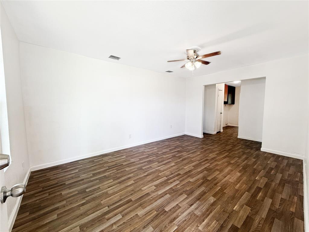 104 S 6th Street