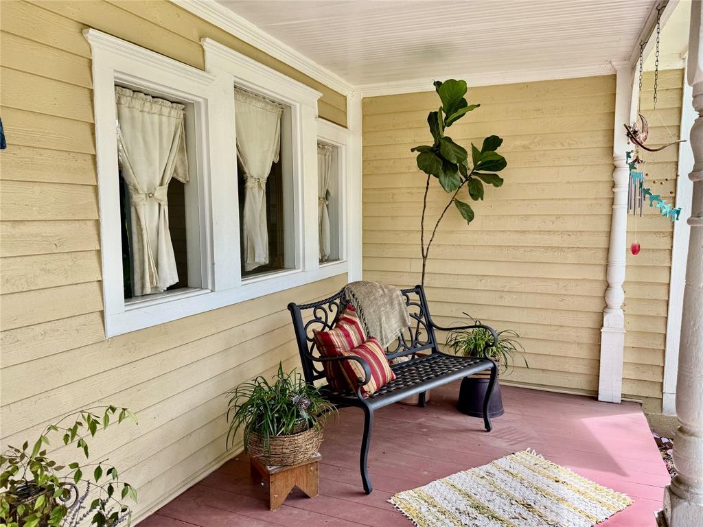 303 E Mclain