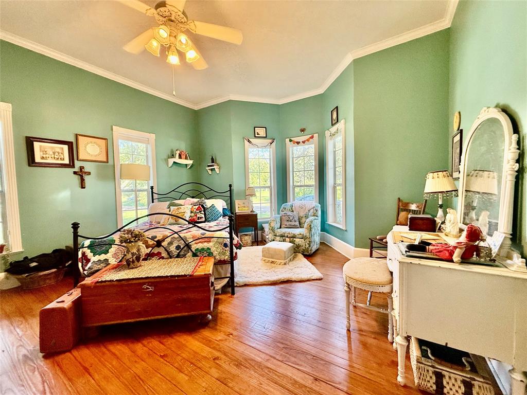 303 E Mclain