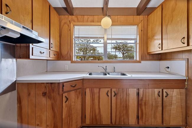 Lake Shore Estate - Residential