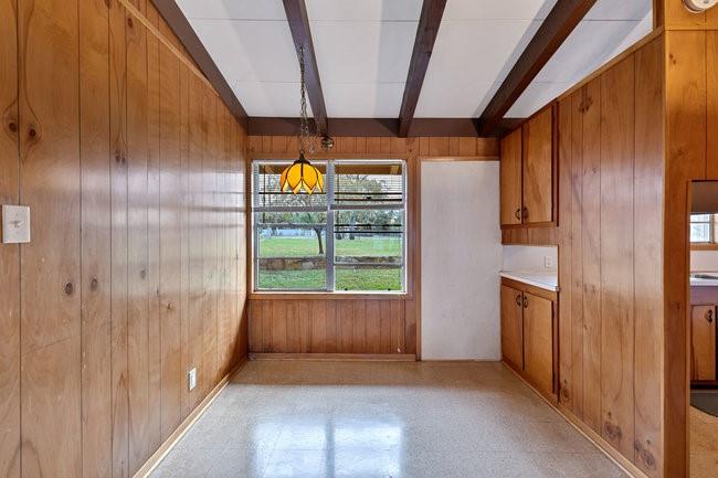 Lake Shore Estate - Residential