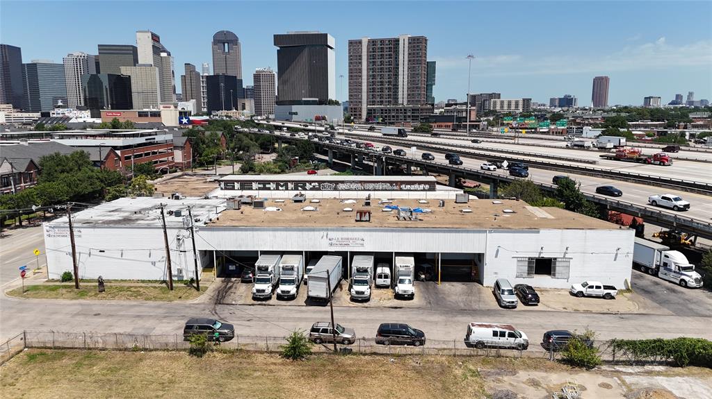 510 S Good Latimer Expressway