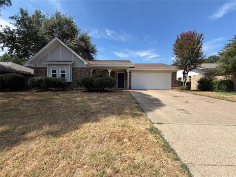 Photo of 3606 Grissom Drive, Arlington, TX 76016 (MLS # 21396248)