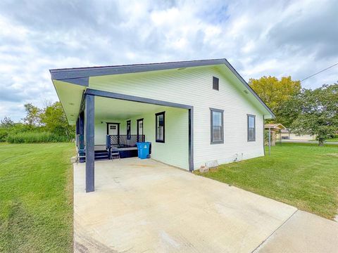 1112 E 13th Avenue Corsicana TX 75110