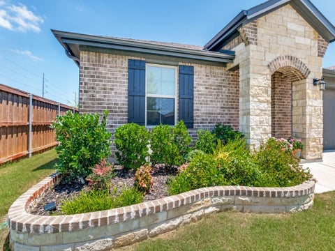 Photo of 5120 Valley Forge Drive, Denton, TX 76207 (MLS # 21305932)