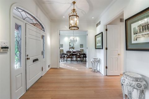 5865 Farquhar Lane Dallas TX 75209