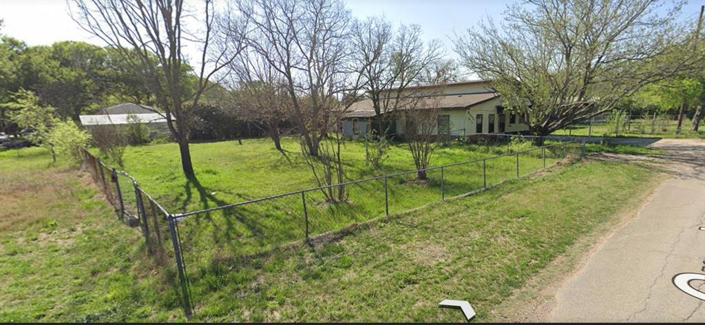 1506 Crockett Street