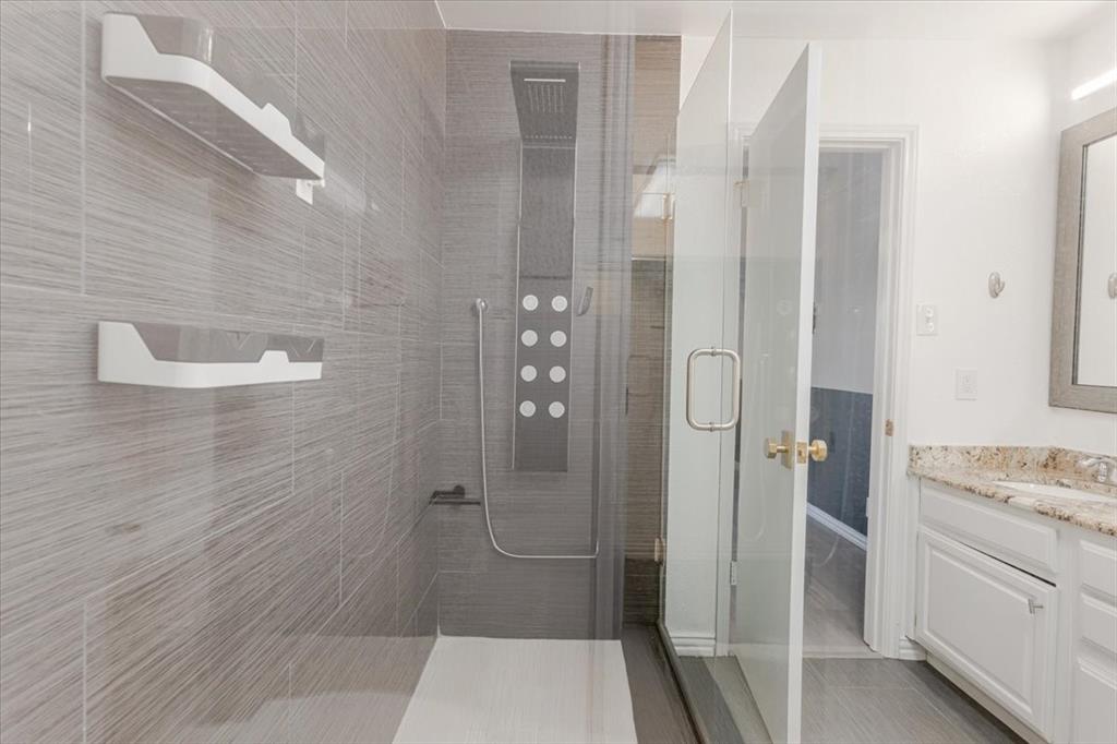 Cloisters Condo The - Residential