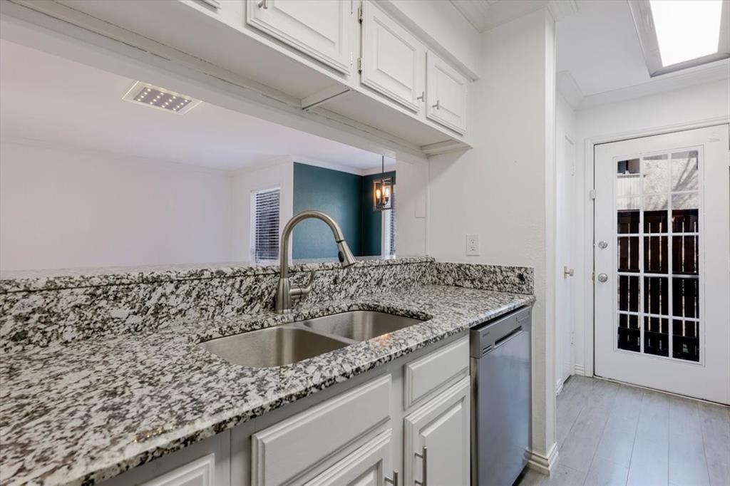 Cloisters Condo The - Residential