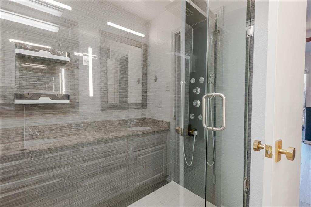 Cloisters Condo The - Residential