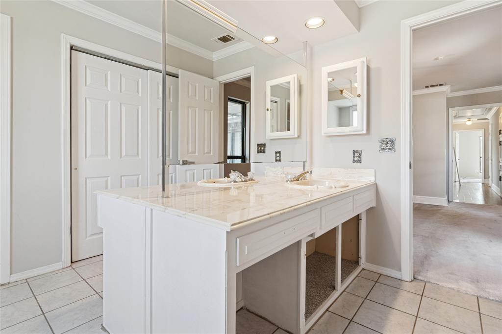 travis estates - Residential