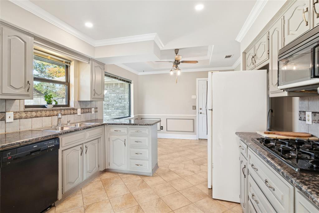 travis estates - Residential