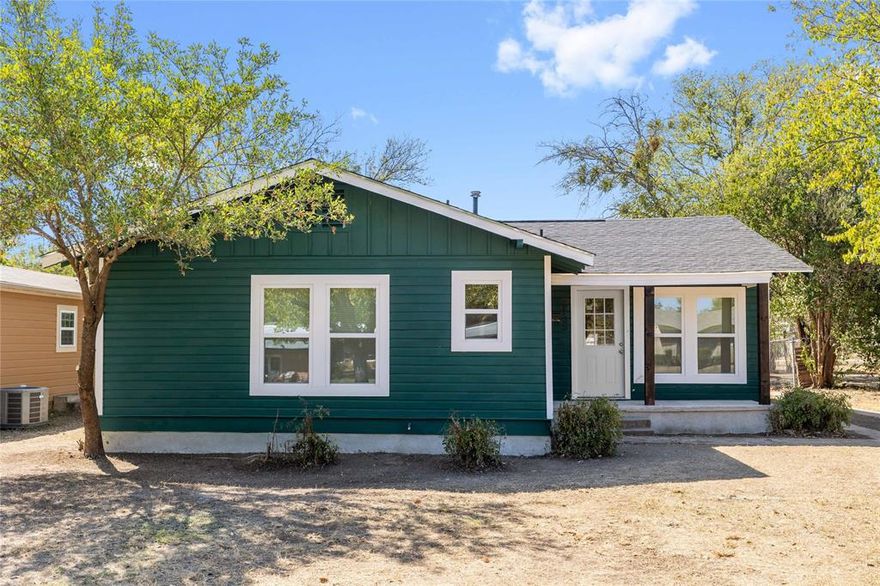Welcome to 2105 Southside Dr, a stunningly updated 3-bedroom, 2-bath home in the heart of Brownwood. This property has been recently remodeled from top to bottom, offering modern finishes and a fresh, move-in-ready feel. Step inside to find bright, open living spaces, a stylish kitchen with new cabinetry and countertops, and beautifully updated bathrooms. Each room has been thoughtfully refreshed to provide comfort and functionality.
Outside, you’ll find a spacious yard perfect for relaxing or entertaining. Conveniently located near local schools, shopping, and dining, this home combines great style with a prime location. Call today to schedule an appointment.
