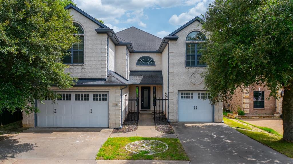 902 Saint George Place