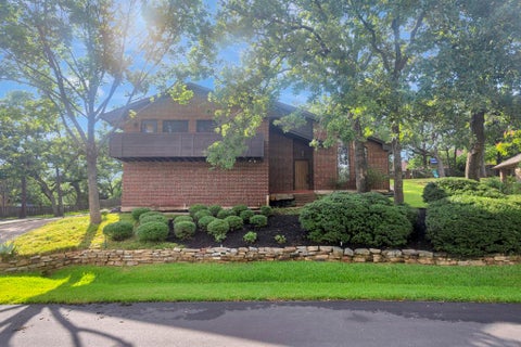 Photo of 485 Craig Circle, Highland Village, TX 75077 (MLS # 21317116)