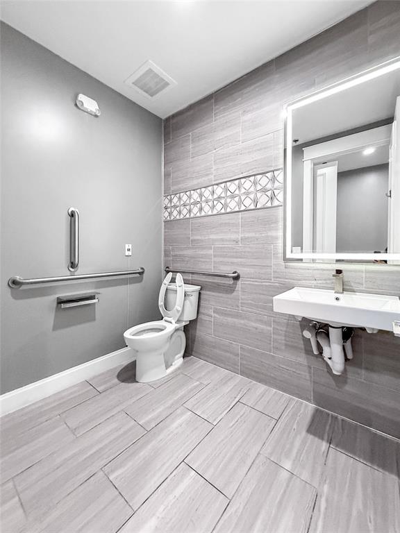 Bryants 1st Add - Commercial Sale