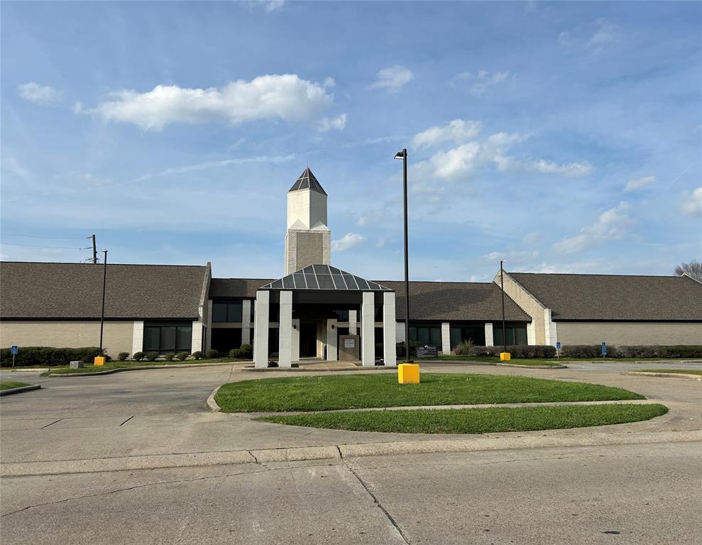 Schumpert Clinic West - Commercial Sale