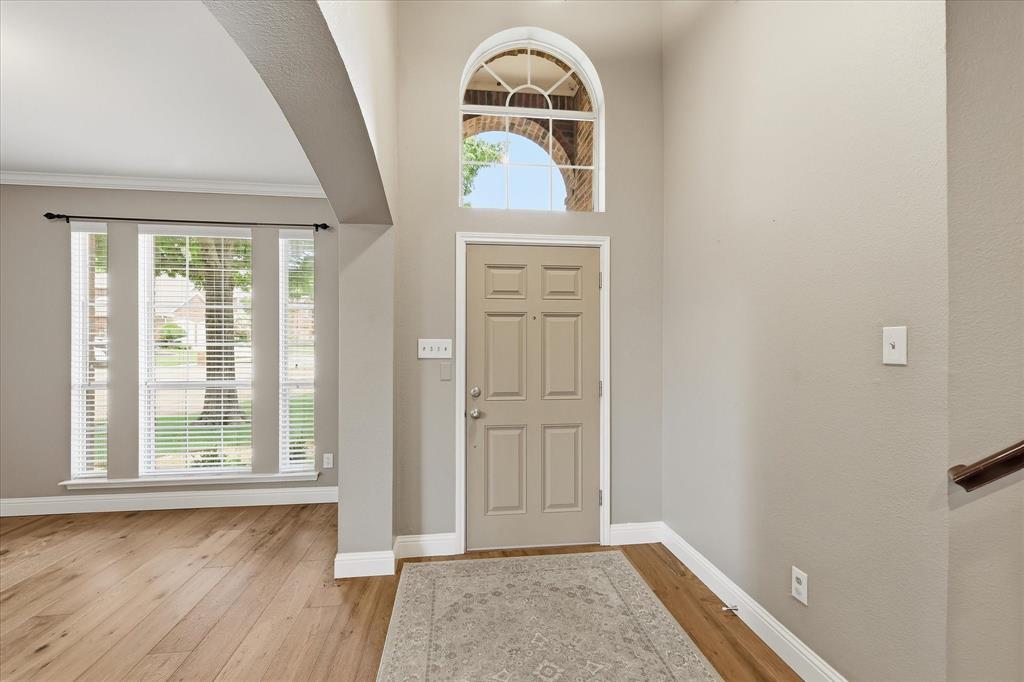 2152 Hemlock Lane