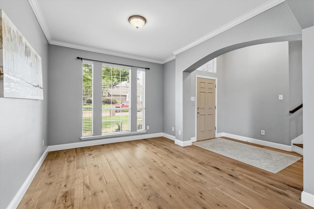 2152 Hemlock Lane