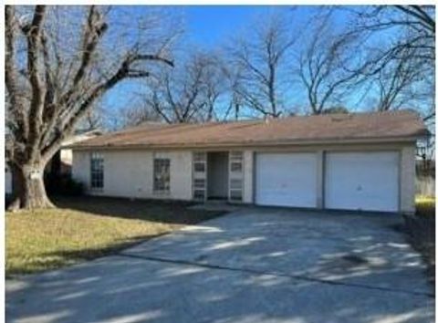 Photo of 3418 Hummingbird Lane, Denton, TX 76209 (MLS # 21212230)