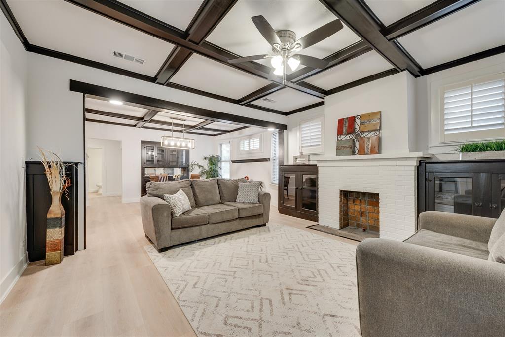 1205 W Arlington Avenue