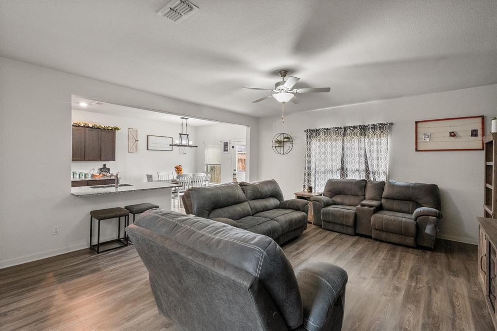 1947 Hollywood Drive