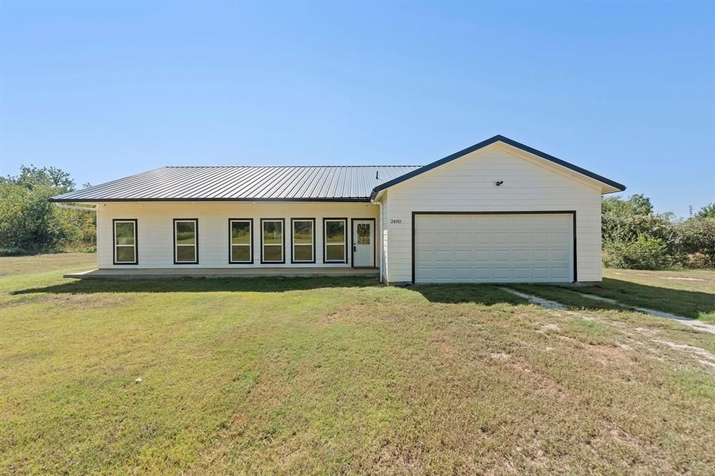 Photo of 2480 County Road 312, Cleburne, TX 76031 (MLS # 21268711)