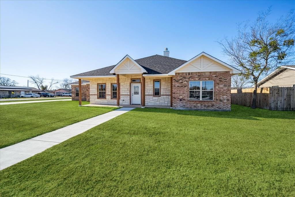 1708 E Dellis